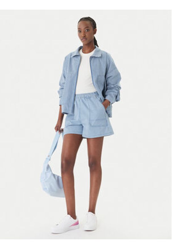 Roxy Szorty jeansowe Stay Wavy ERJDS03345 Błękitny Regular Fit. Kolor: niebieski. Materiał: bawełna