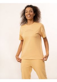 outhorn - T-shirt oversize z nadrukiem damski - żółty. Okazja: na co dzień. Kolor: żółty. Materiał: jersey, bawełna. Wzór: nadruk. Styl: casual #6