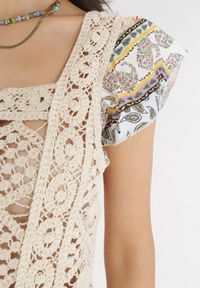 Born2be - Beżowo-Niebieska Rozkloszowana Sukienka Maxi z Szydełkową Górą i Falbankami z Bawełny Madela. Typ kołnierza: kołnierz z falbankami. Kolor: beżowy. Materiał: bawełna. Sezon: wiosna, lato. Długość: maxi #4