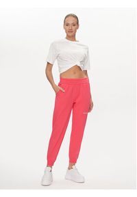 Calvin Klein Jeans Spodnie dresowe J20J220675 Różowy Relaxed Fit. Kolor: różowy. Materiał: bawełna, syntetyk #3