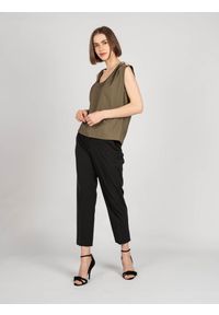 Patrizia Pepe Top | 2C1206/A6X8 | Maglia | Kobieta | Khaki. Okazja: na co dzień. Kolor: brązowy. Materiał: poliester. Wzór: aplikacja. Styl: casual #1