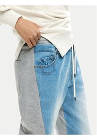 Desigual Spodnie dresowe Sportti 26SWDD42 Szary Relaxed Fit. Kolor: szary. Materiał: bawełna #7