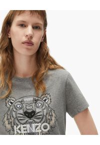 Kenzo - KENZO - Szara koszulka Tiger. Kolor: szary. Materiał: bawełna. Wzór: melanż, nadruk. Styl: klasyczny #2