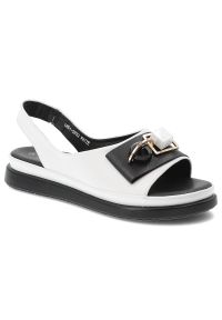 Sandały damskie S.Barski, ze skóry ekologicznej ozdobna klamra dekoracyjne kamienie lekka podeszwa casual letnie, białe, GR61-5932. Okazja: na co dzień. Zapięcie: klamry. Kolor: biały. Materiał: skóra ekologiczna. Wzór: geometria, aplikacja. Sezon: lato. Styl: casual #1