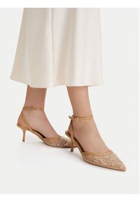 DeeZee Czółenka CEO-CD25-09-3 Beżowy. Kolor: beżowy. Materiał: materiał #5
