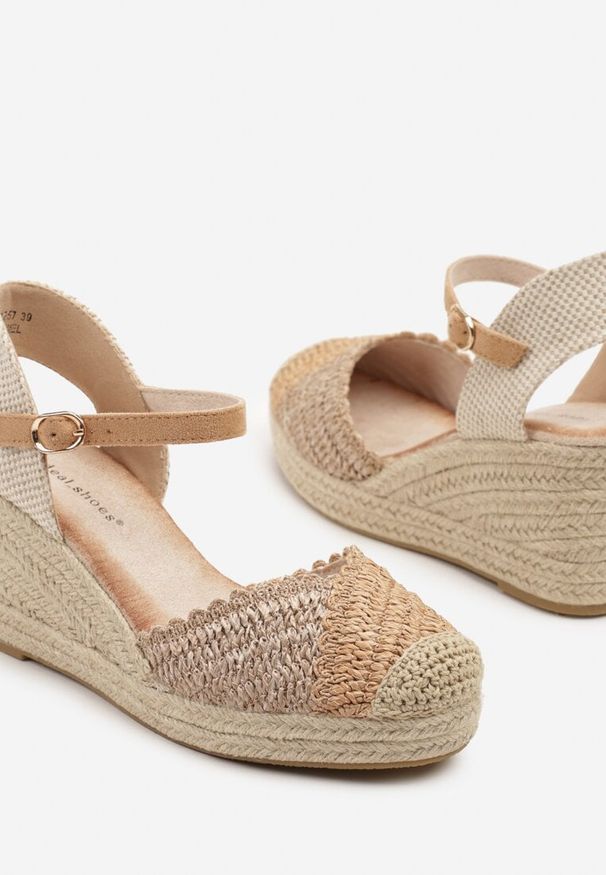 Born2be - Brązowe Sandały w Stylu Espadryli na Plecionym Koturnie Anniviora. Okazja: na co dzień. Kolor: brązowy. Sezon: lato. Obcas: na koturnie. Styl: retro, elegancki, casual