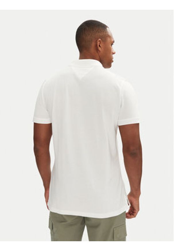 Tommy Jeans Polo DM0DM20676 Biały Slim Fit. Typ kołnierza: polo. Kolor: biały. Materiał: bawełna