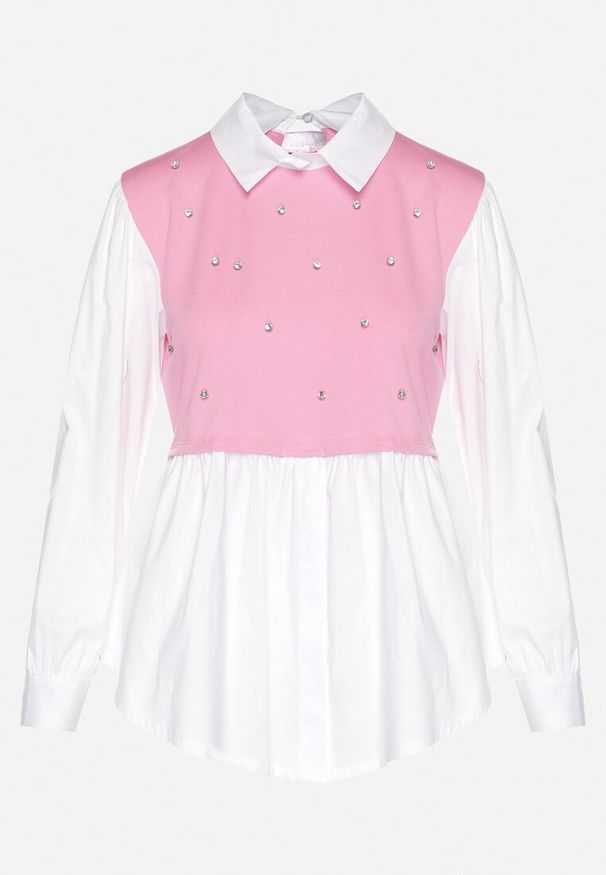 Born2be - Różowa Rozkloszowana Bluzka Koszulowa z Wiskozą z Wszytą Kamizelką z Cyrkoniami Uliaviela. Okazja: na co dzień. Typ kołnierza: kołnierzyk klasyczny. Kolor: różowy. Materiał: wiskoza. Długość rękawa: długi rękaw. Długość: długie. Wzór: aplikacja. Styl: casual, elegancki, klasyczny