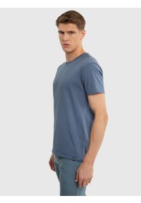 Big-Star - Koszulka męska bawełniana niebieska Basic 401. Okazja: na co dzień. Kolor: niebieski. Materiał: bawełna. Wzór: aplikacja. Styl: wizytowy, klasyczny, casual #6