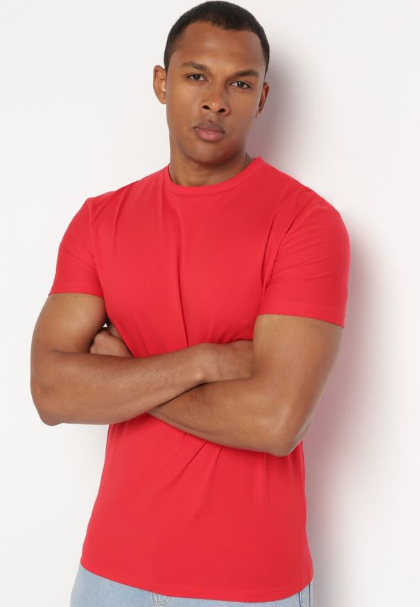 Born2be - Czerwona Koszulka Bawełniana o Klasycznym Kroju Xloette. Okazja: na co dzień, na spacer. Kolor: czerwony. Materiał: bawełna. Styl: klasyczny