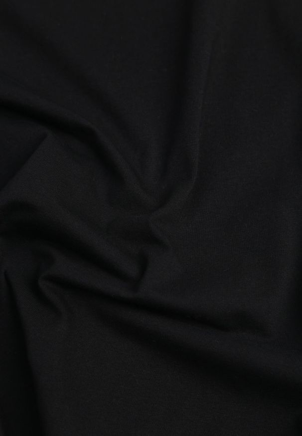 Renee - Czarny Bawełniany T-shirt Ozdobiony po Bokach Rozcięciami Brinelle. Kolor: czarny. Materiał: bawełna. Wzór: aplikacja. Sezon: lato. Styl: sportowy, elegancki