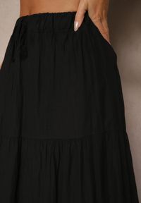 Renee - Czarna Rozkloszowana Spódnica z Bawełny z Wiązaniem i Gumką w Talii Miloreina. Kolor: czarny. Materiał: bawełna. Sezon: lato. Styl: elegancki #5