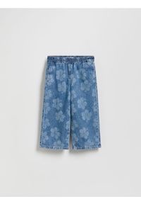 Reserved - Jeansy wide leg na gumce - niebieski. Kolor: niebieski. Materiał: jeans