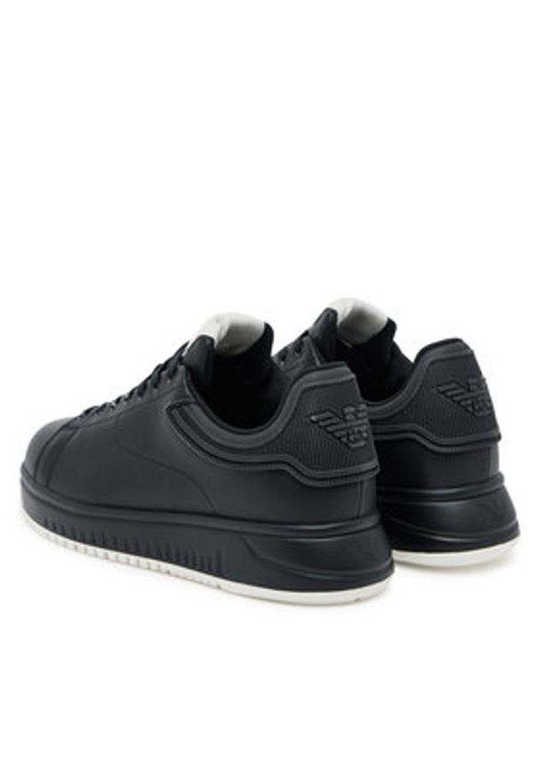 Emporio Armani Sneakersy EM003663 AF18212 MC105 Czarny. Kolor: czarny. Materiał: skóra