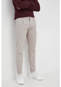 Marc O'Polo spodnie męskie kolor szary proste. Kolor: szary. Materiał: tkanina, bawełna
