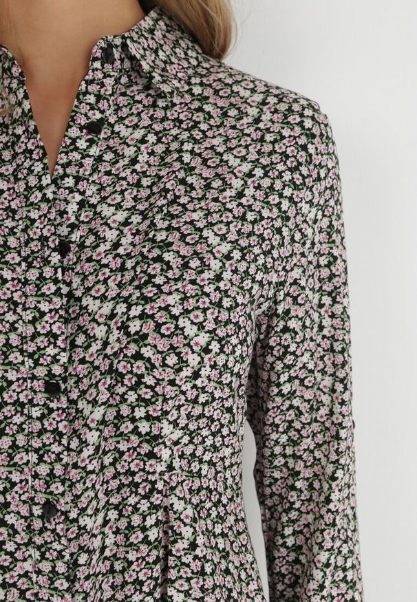 Born2be - Czarno-Biała Sukienka Hekadia. Okazja: na co dzień. Kolor: czarny. Materiał: wiskoza, tkanina. Długość rękawa: długi rękaw. Wzór: kwiaty. Typ sukienki: proste, koszulowe. Styl: casual. Długość: maxi