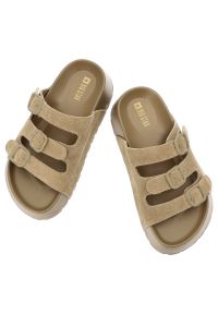 Big-Star - Klapki damskie Big Star, cholewka ze skóry naturalnej z regulowanymi paskami na grubej podeszwie, beżowe, TT274530. Okazja: na co dzień. Kolor: beżowy. Materiał: skóra. Wzór: paski. Sezon: lato. Styl: casual, elegancki #7
