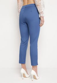 Born2be - Granatowe Spodnie z Nogawkami 7/8 z Regularną Talią Kintsu. Kolor: niebieski. Materiał: tkanina #2