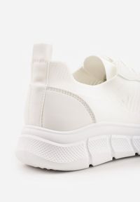 Born2be - Białe Dzianinowe Sneakersy na Grubej Podeszwie ze Żłobieniami Enolora. Okazja: na co dzień, na spacer. Kolor: biały. Materiał: dzianina. Szerokość cholewki: normalna. Sport: turystyka piesza, fitness #3