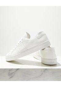 prada - PRADA - Białe sneakersy z logo. Kolor: biały. Materiał: guma #2