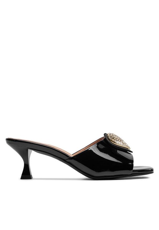 Love Moschino - LOVE MOSCHINO Klapki JA28045G0IIH0000 Czarny. Kolor: czarny. Materiał: skóra