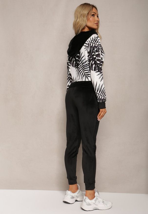 Renee - Czarny Welurowy Komplet Dresowy z Wzorzystą Bluzą z Kapturem i Joggerami Rouviana. Kolor: czarny. Materiał: welur, dresówka