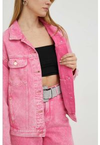 Wrangler kurtka jeansowa damska kolor różowy przejściowa oversize. Kolor: różowy. Materiał: jeans #5