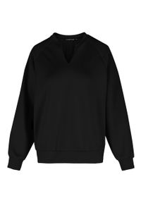 Volcano - Bluza z dekoltem w serek B-KAYA. Okazja: na co dzień. Typ kołnierza: dekolt w serek. Kolor: czarny. Materiał: wiskoza, poliester, materiał, jeans, elastan. Długość rękawa: raglanowy rękaw. Wzór: gładki. Styl: klasyczny, casual, elegancki