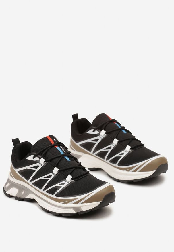 Renee - Czarno-Brązowe Sneakersy z Ozdobnymi Wstawkami i Ściąganą Gumką Aineri. Nosek buta: okrągły. Kolor: czarny. Materiał: materiał. Obcas: na obcasie. Wysokość obcasa: niski