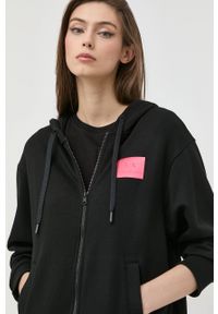 Armani Exchange bluza 6LYM36.YJ3NZ damska kolor czarny z kapturem z aplikacją. Typ kołnierza: kaptur. Kolor: czarny. Materiał: włókno. Wzór: aplikacja #1