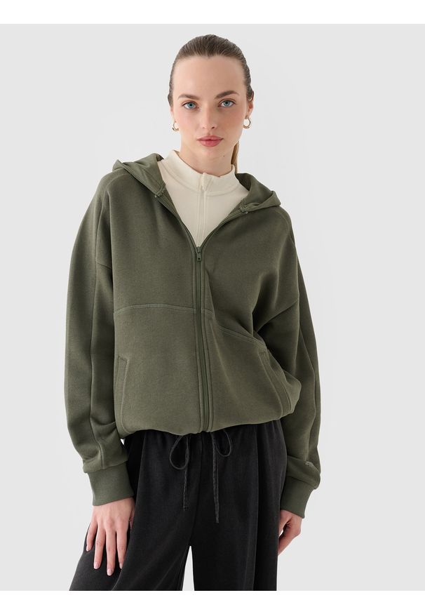 4f - 4F Bluza dresowa rozpinana z kapturem damska - oliwkowa/khaki S. Okazja: na co dzień. Typ kołnierza: kaptur. Kolor: oliwkowy, wielokolorowy, brązowy. Materiał: dresówka. Wzór: gładki, ze splotem. Styl: sportowy, casual
