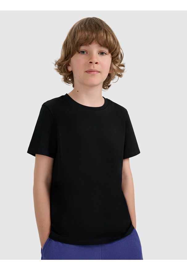 4f - 4F T-shirt regular gładki chłopięcy - czarny 152 (11-12 lat). Okazja: na co dzień. Kolor: czarny. Materiał: jersey, materiał, bawełna. Długość rękawa: krótki rękaw. Długość: krótkie. Wzór: gładki. Sezon: lato. Styl: klasyczny, młodzieżowy, sportowy, casual