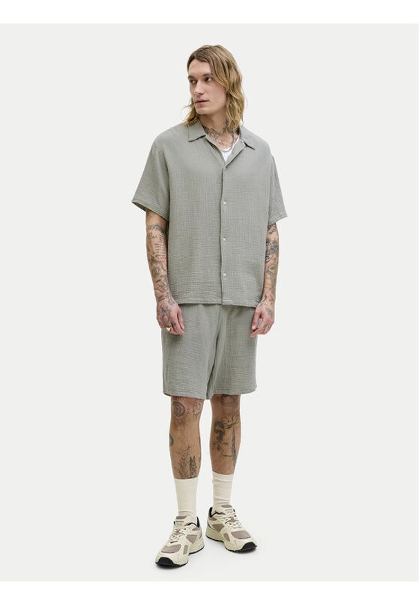 Jack & Jones Komplet koszula i szorty materiałowe Nantucket 12302220 Zielony Relaxed Fit. Kolor: zielony. Materiał: bawełna