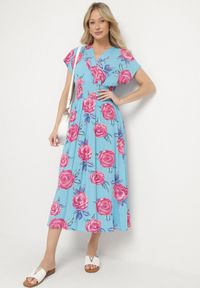 Born2be - Niebieska Kopertowa Sukienka z Bawełną w Kwiaty Tdivana. Okazja: na spacer. Typ kołnierza: dekolt w kształcie V. Kolor: niebieski. Materiał: bawełna. Wzór: kwiaty. Sezon: wiosna, lato. Typ sukienki: kopertowe. Styl: elegancki #3