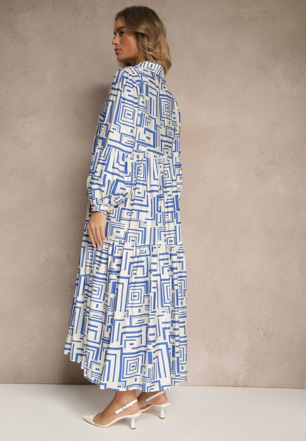 Renee - Niebieska Rozkloszowana Sukienka z Wiskozą w Geometryczny Print Apirestia. Okazja: na spacer, na co dzień. Typ kołnierza: dekolt w kształcie V. Kolor: niebieski. Materiał: wiskoza. Wzór: nadruk, geometria. Typ sukienki: proste. Styl: casual, elegancki