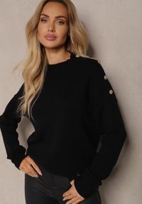 Renee - Czarny Sweter z Półgolfem Wiskozą i Modalem Ozdobiona Guzikami Emmitana. Okazja: na co dzień. Kolor: czarny. Materiał: wiskoza. Wzór: aplikacja. Styl: klasyczny, elegancki, casual #4