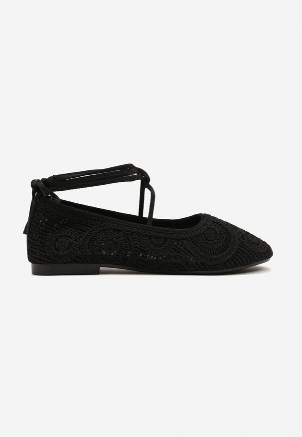 Renee - Czarne Balerinki Ozdobione Wiązaniem i Haftem Talanna. Kolor: czarny. Materiał: jeans. Wzór: aplikacja, haft. Styl: elegancki