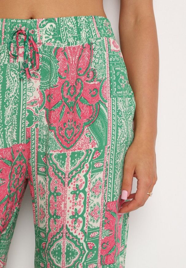 Born2be - Zielono-Różowe Spodnie Palazzo z Wiskozy z Gumką w Talii Lirfea. Okazja: na co dzień. Kolor: zielony. Materiał: wiskoza. Styl: elegancki, klasyczny, boho, casual