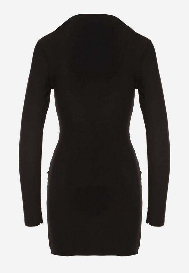 Born2be - Czarna Dopasowana Sukienka Ozdobiona Metalicznymi Aplikacjami Vetimala. Okazja: na imprezę. Kolor: czarny. Wzór: aplikacja