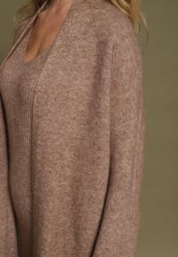 Born2be - Ciemnobeżowy Komplet Dzianinowy z Wełną Długi Kardigan i Sukienka w Prążki Falandrea. Kolor: beżowy. Materiał: wełna, dzianina. Wzór: prążki #3