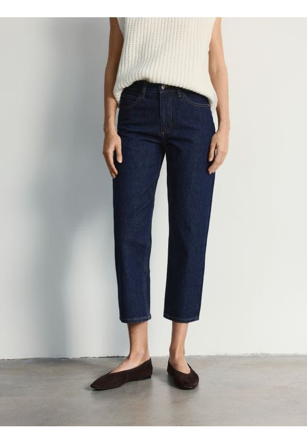 Reserved - Jeansy straight - granatowy. Kolor: niebieski