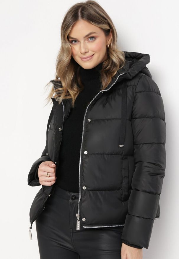 Born2be - Czarna Pikowana Kurtka Płaszcz z Regulowaną Długością Maakana. Kolor: czarny. Materiał: jeans, tkanina. Sezon: zima, jesień, wiosna. Styl: klasyczny, elegancki