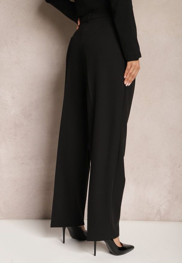 Renee - Czarne Spodnie High Waist w Garniturowym Stylu z Kieszeniami Junife. Stan: podwyższony. Kolor: czarny