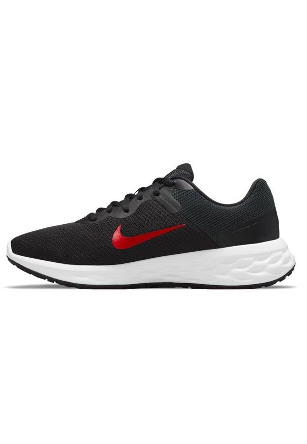 Buty do biegania Nike Revolution 6 Next Nature M DC3728-005 czarne. Kolor: czarny. Materiał: guma. Szerokość cholewki: normalna. Sezon: zima. Model: Nike Revolution. Sport: bieganie