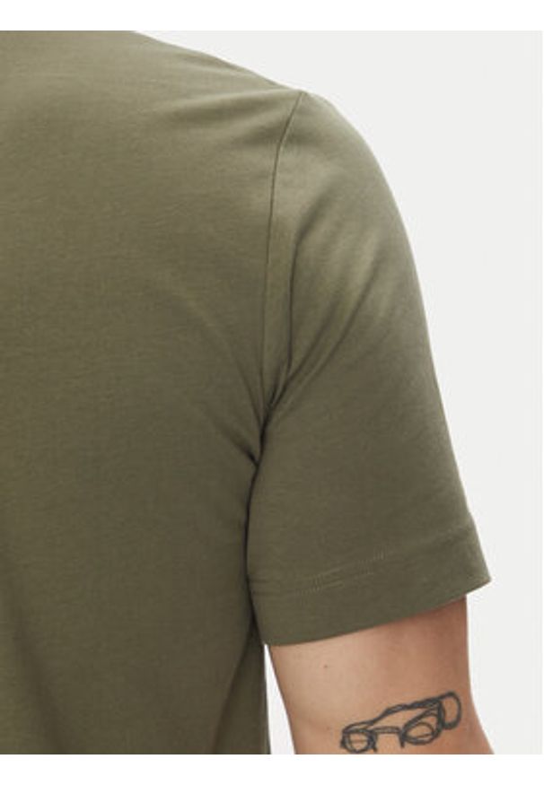 Marc O'Polo T-Shirt 523 2012 51382 Zielony Regular Fit. Typ kołnierza: polo. Kolor: zielony. Materiał: bawełna