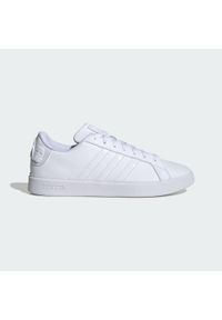 Buty Adidas Star Wars Grand Court. Kolor: biały. Materiał: materiał. Wzór: motyw z bajki