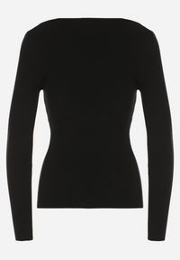 Born2be - Czarny Dopasowany Sweter z Nieregularnym Dekoltem w Serek Fenarela. Okazja: na co dzień, do pracy, na spotkanie biznesowe. Typ kołnierza: dekolt w serek. Kolor: czarny. Materiał: jeans. Styl: biznesowy, casual #2
