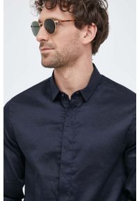 Armani Exchange koszula bawełniana męska kolor granatowy slim z kołnierzykiem klasycznym. Typ kołnierza: kołnierzyk klasyczny. Kolor: niebieski. Materiał: bawełna. Długość rękawa: długi rękaw. Długość: długie. Styl: klasyczny #2