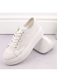 Buty Sportowe damskie na platformie koronkowe białe S.Barski HY025. Kolor: biały. Materiał: koronka. Obcas: na platformie. Styl: sportowy #8