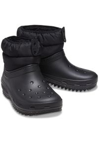 Crocs - Damskie buty Classic Neo Puff Shorty Boot. Kolor: czarny. Sezon: zima